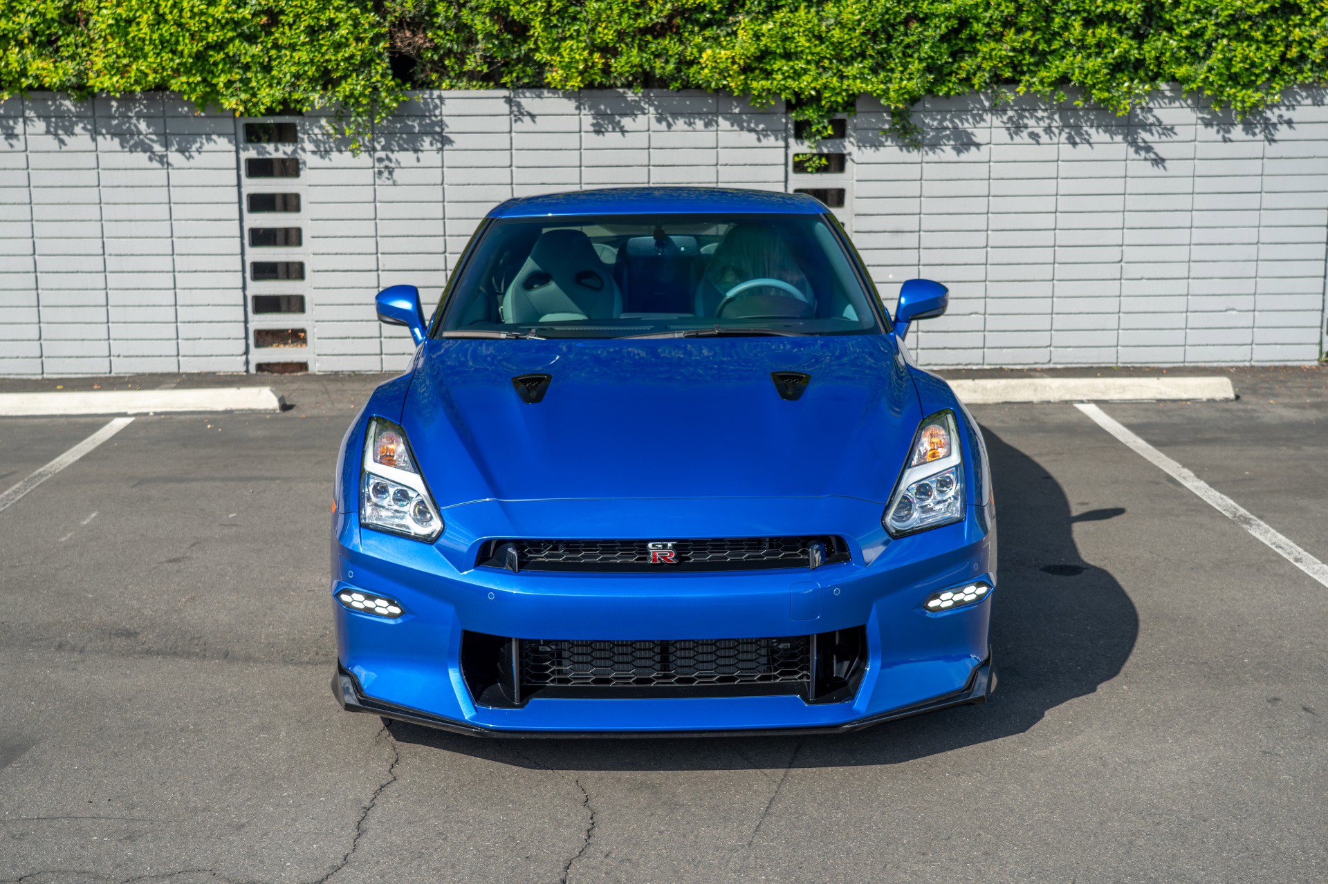 Used 2024 Nissan GT-R w/ Floor Mat Package image 2