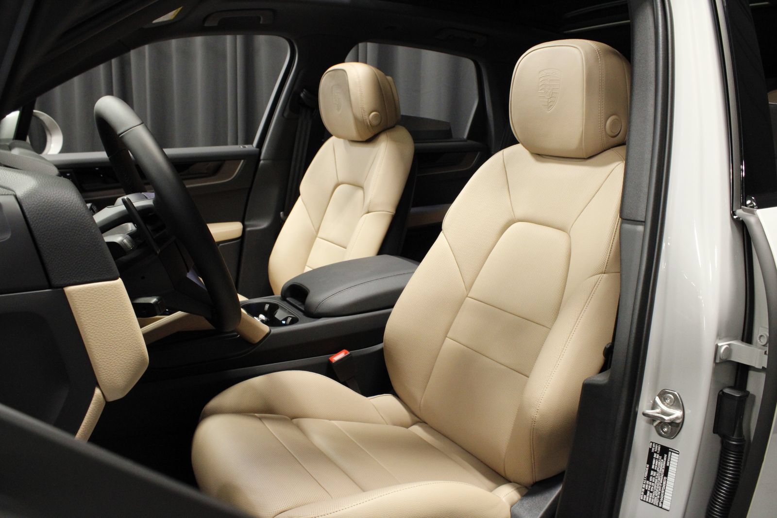 New 2026 Porsche Cayenne AWD/4WD image 18