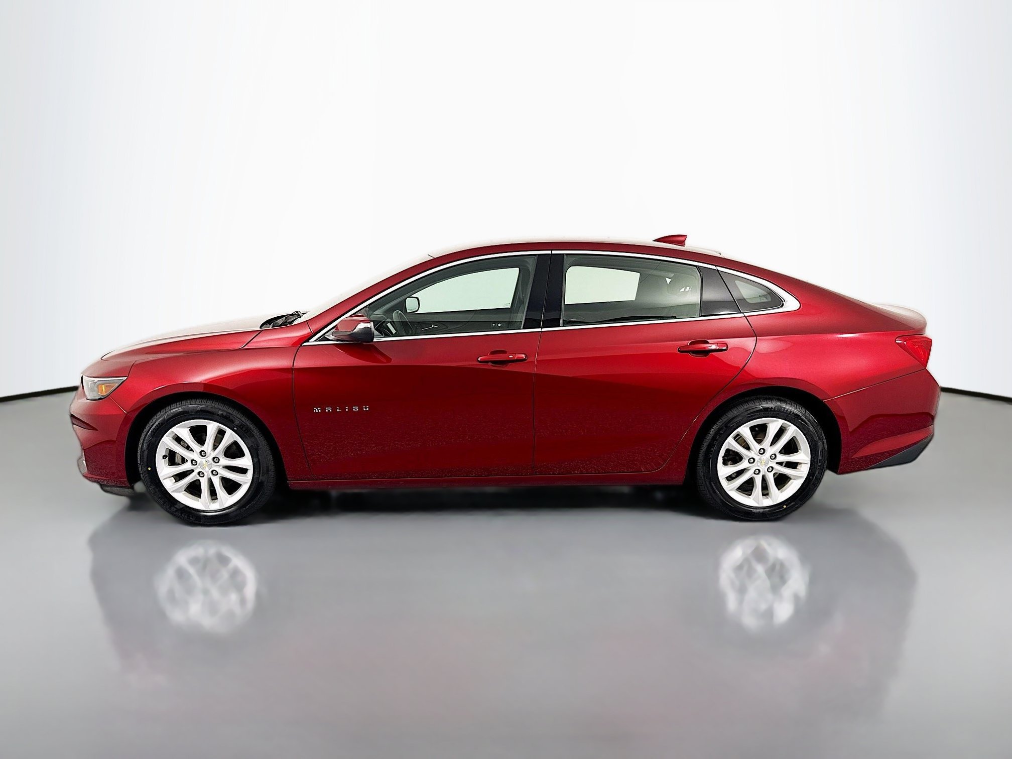 Used 2017 Chevrolet Malibu LT FWD image 8