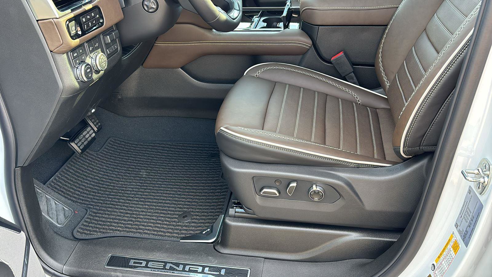 New 2026 GMC Yukon Denali Ultimate image 13