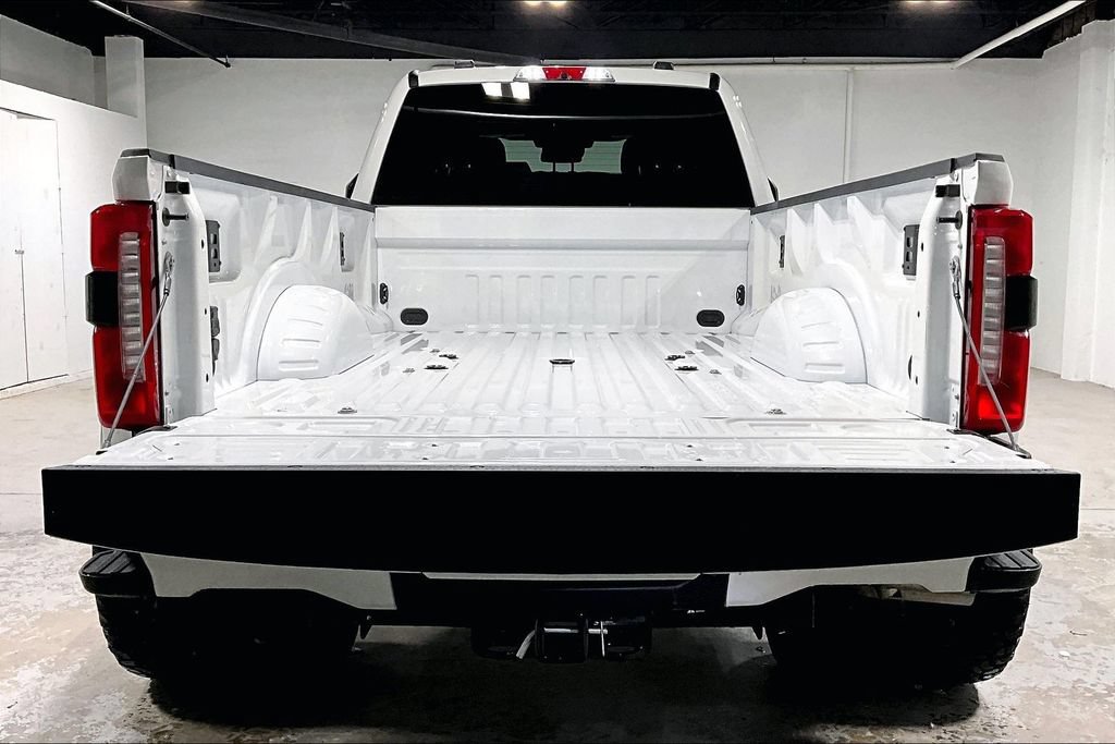 Used 2026 Ford F450 Lariat AWD/4WD image 36
