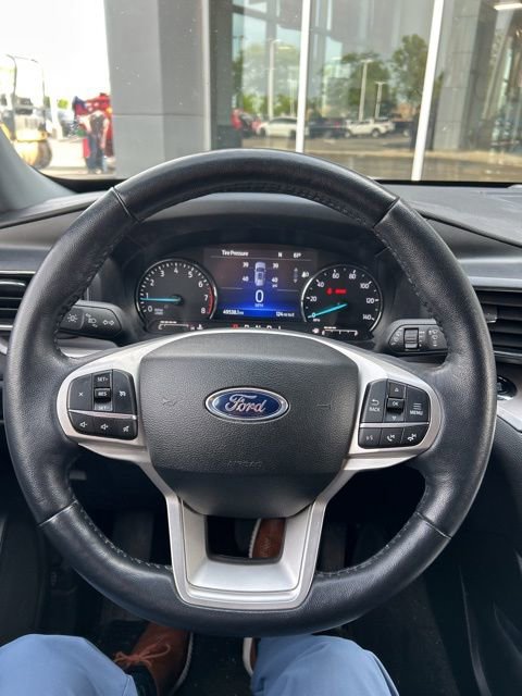 Used 2023 Ford Explorer XLT w/ Equipment Group 202A AWD/4WD image 19