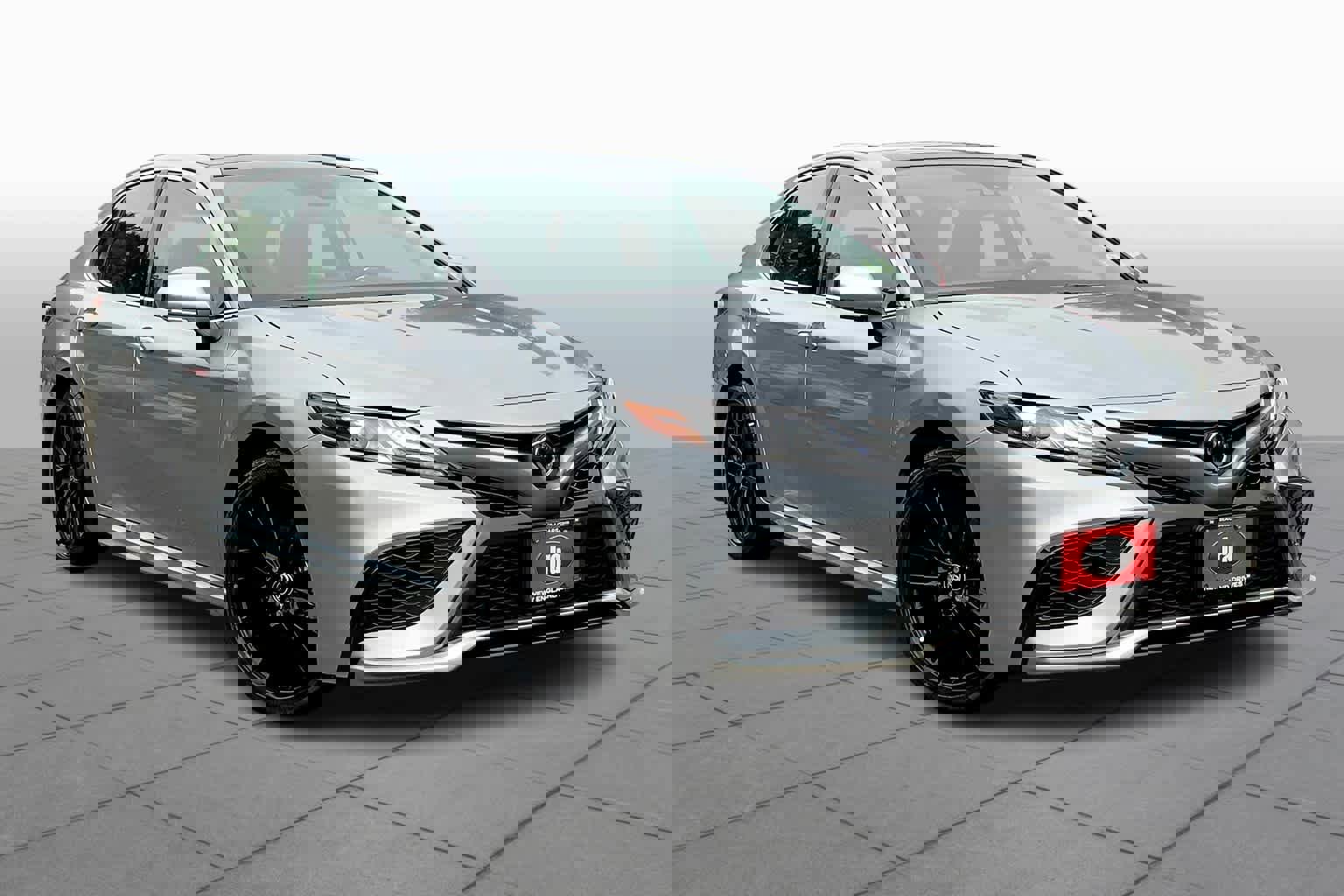 Used 2023 Toyota Camry XSE w/ Cold Weather Package image 3