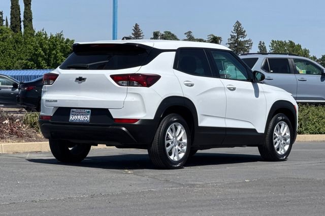 Used 2025 Chevrolet TrailBlazer LS w/ LS Convenience Package image 4