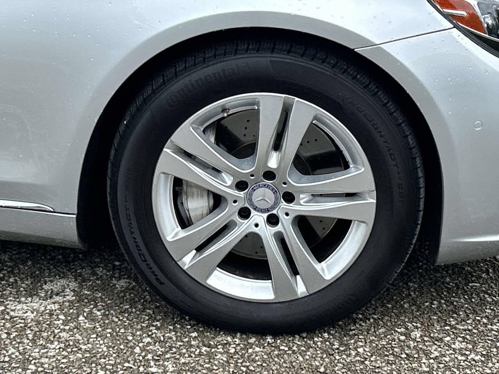 Used 2017 Mercedes-Benz S 550 Sedan image 9