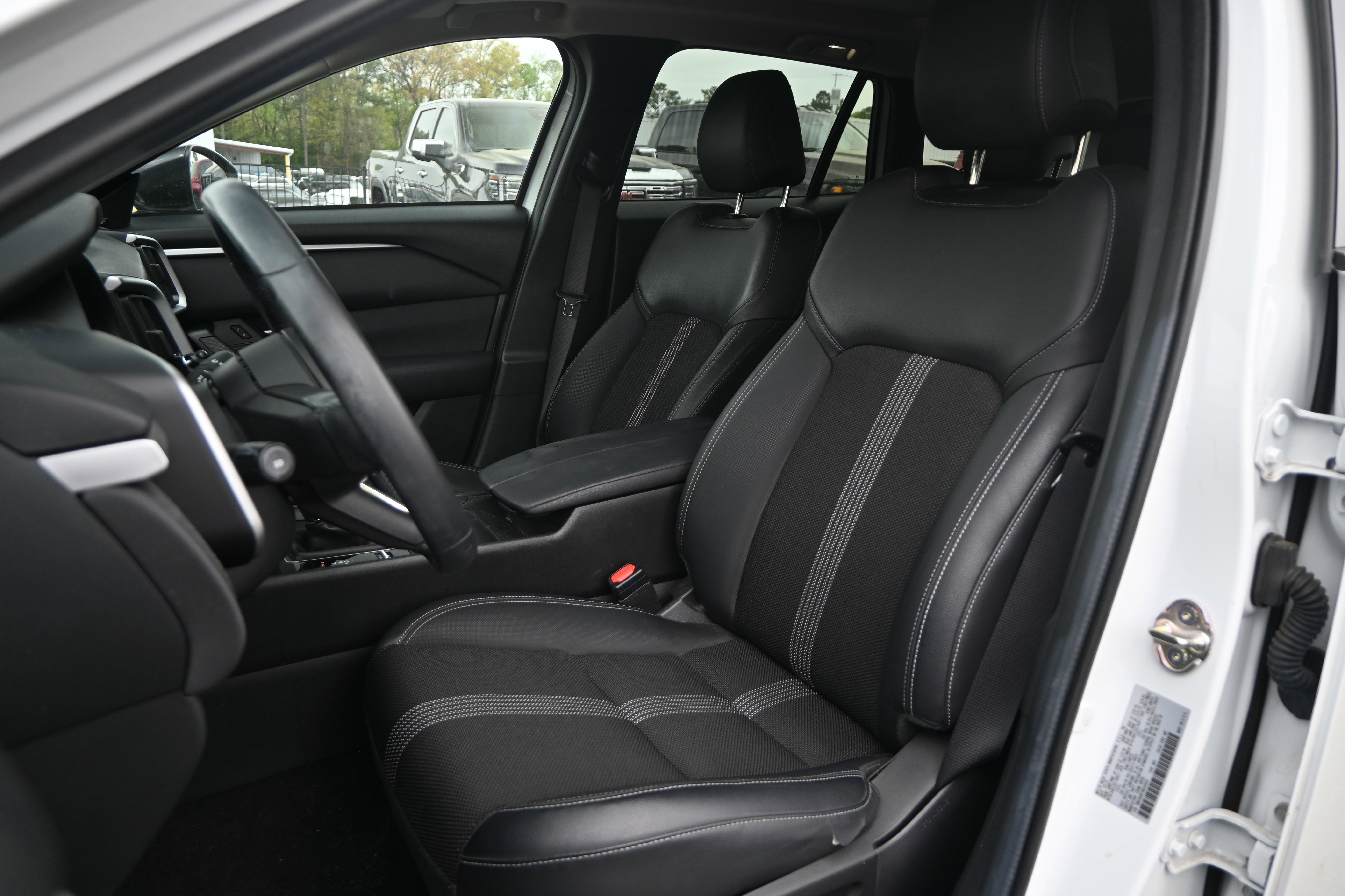 Used 2024 MAZDA CX-50 AWD 2.5 S w/ Premium Package image 6