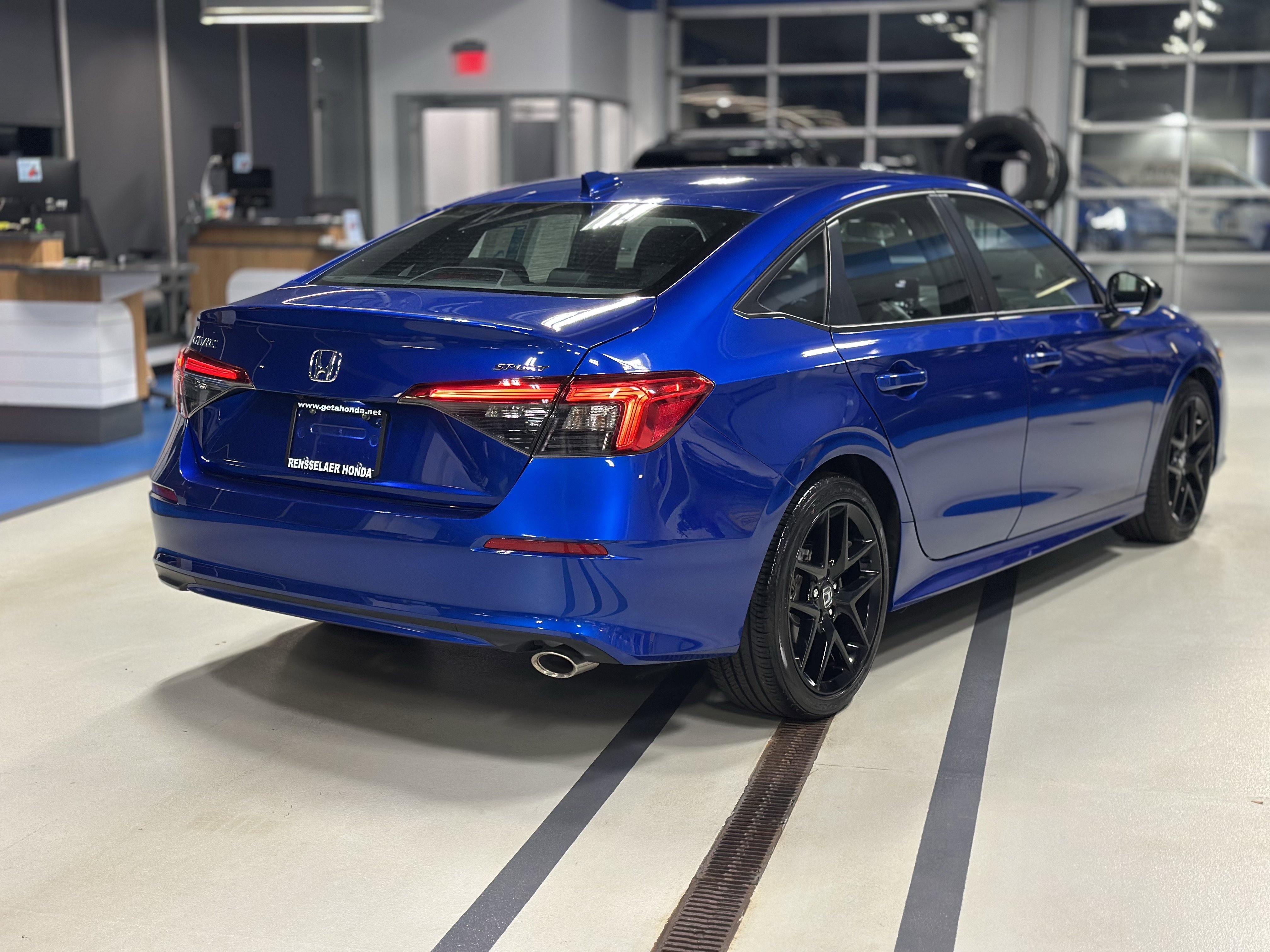 Used 2023 Honda Civic Sport image 4