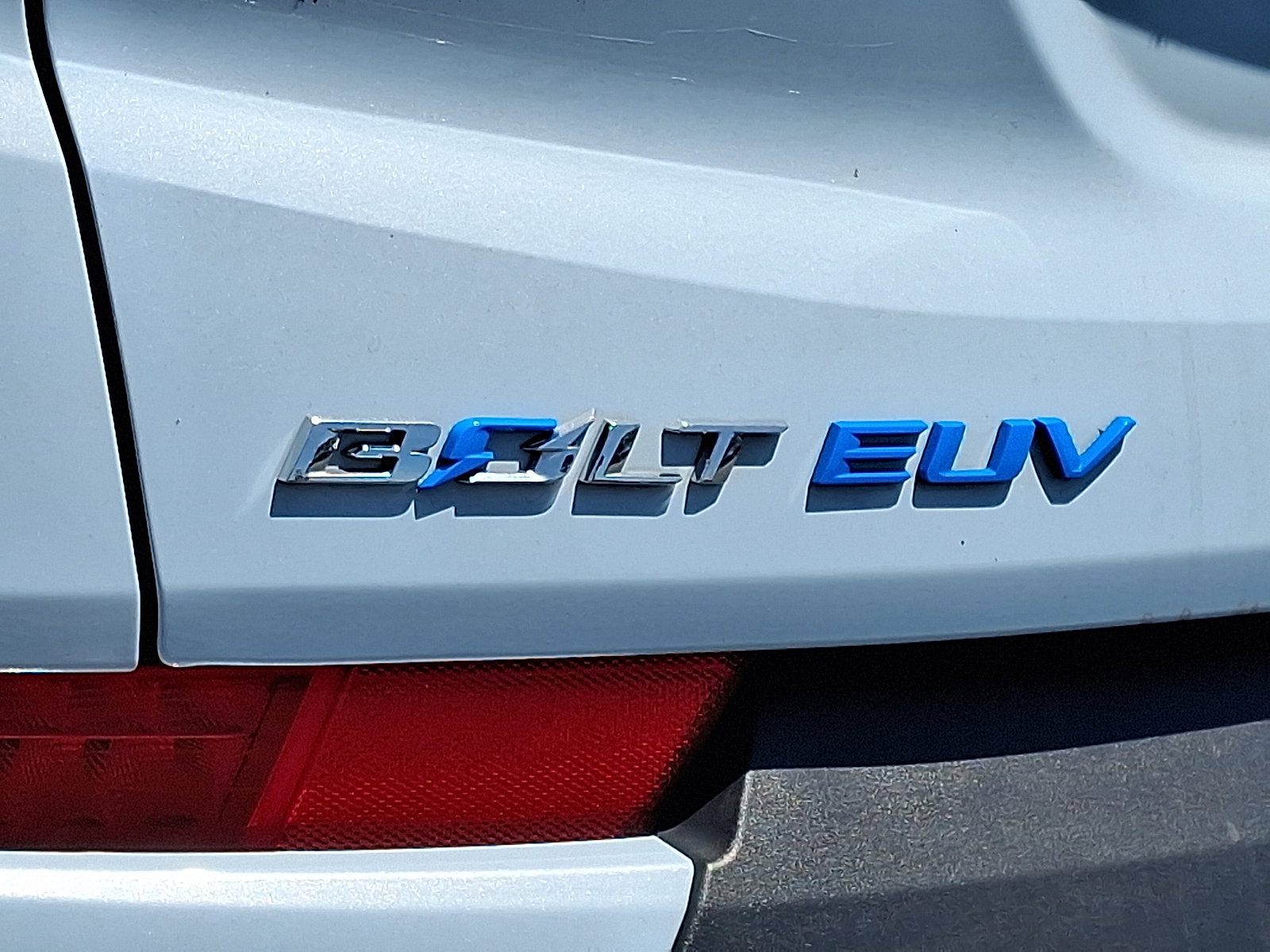 Certified 2023 Chevrolet Bolt EUV Premier w/ Sun & Sound Package FWD image 30
