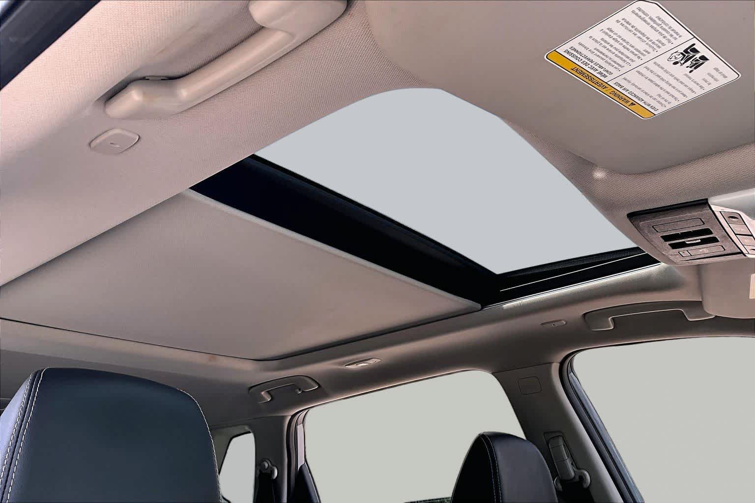 Certified 2022 Nissan Rogue SL FWD image 14