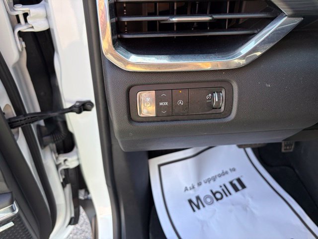 Used 2026 GMC Acadia Elevation w/ Elevation Premium Package FWD image 6