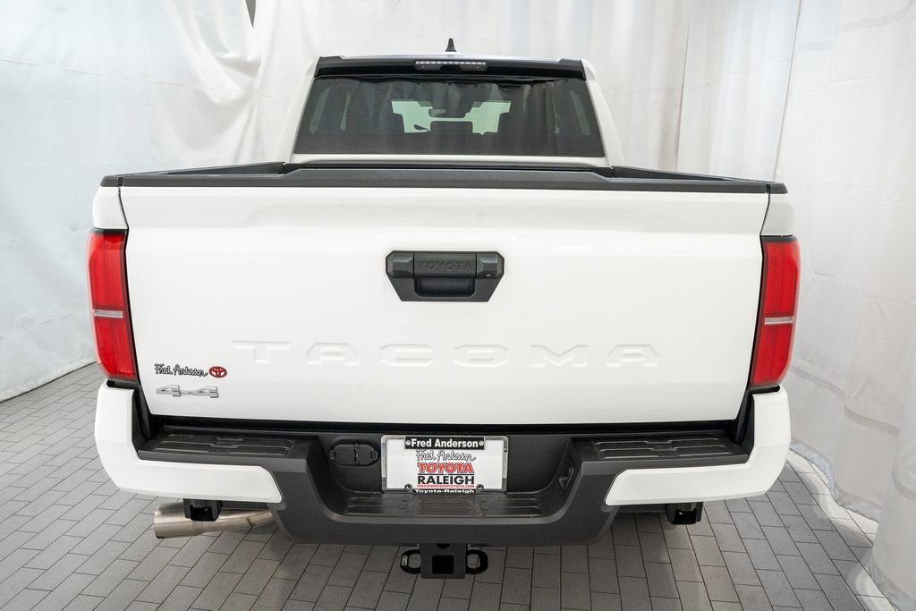 Used 2025 Toyota Tacoma SR5 image 4