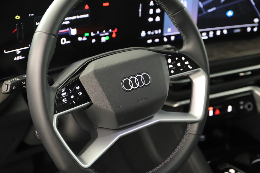 Certified 2025 Audi Q5 Prestige AWD/4WD image 16