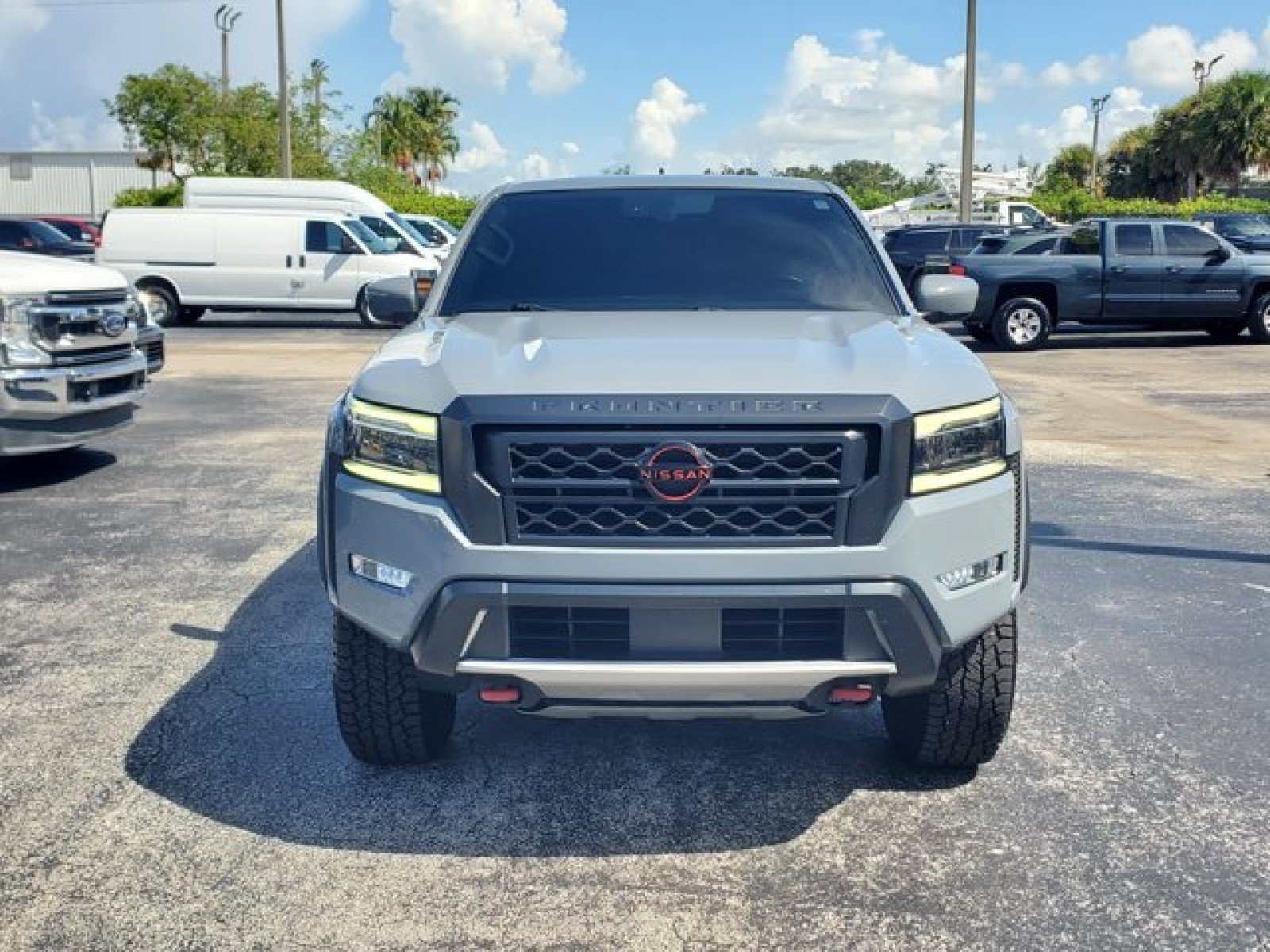 Used 2024 Nissan Frontier PRO-4X w/ Off-Road Protection Package AWD/4WD image 2