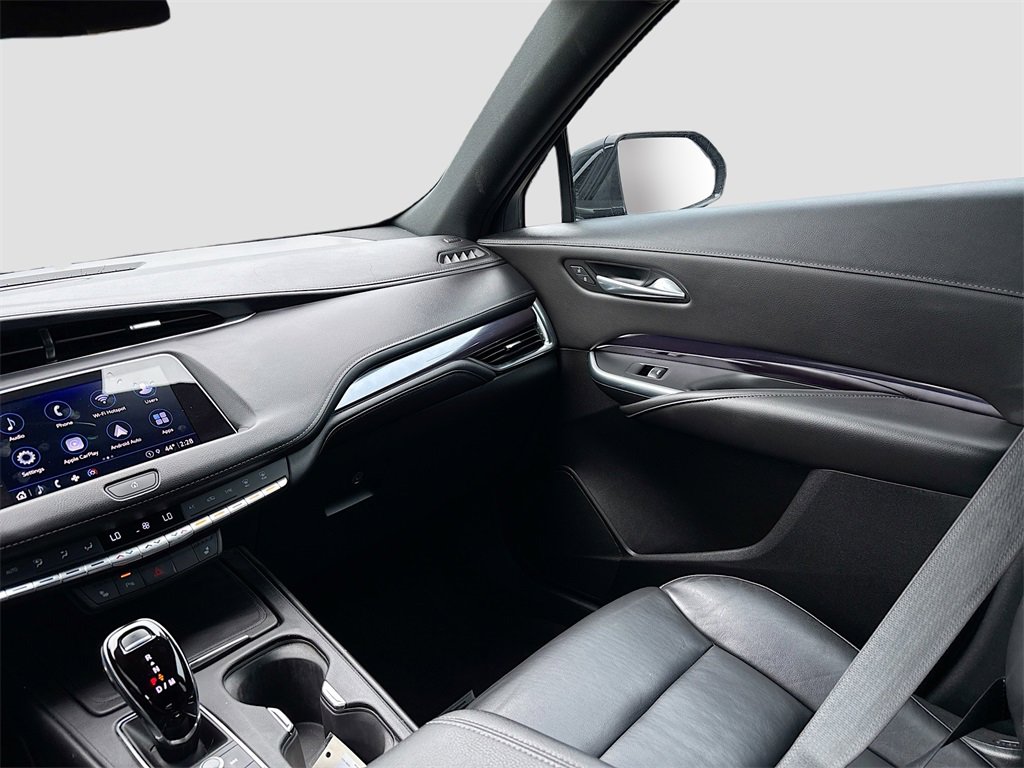 Used 2022 Cadillac XT4 Luxury w/ Cold Weather Package image 23