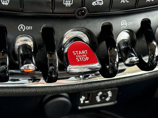 Used 2017 MINI Cooper Clubman ALL4 image 25