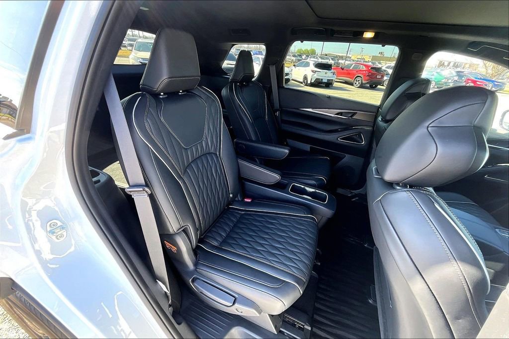 Used 2026 INFINITI QX60 Autograph w/ Dark Cargo Package image 37