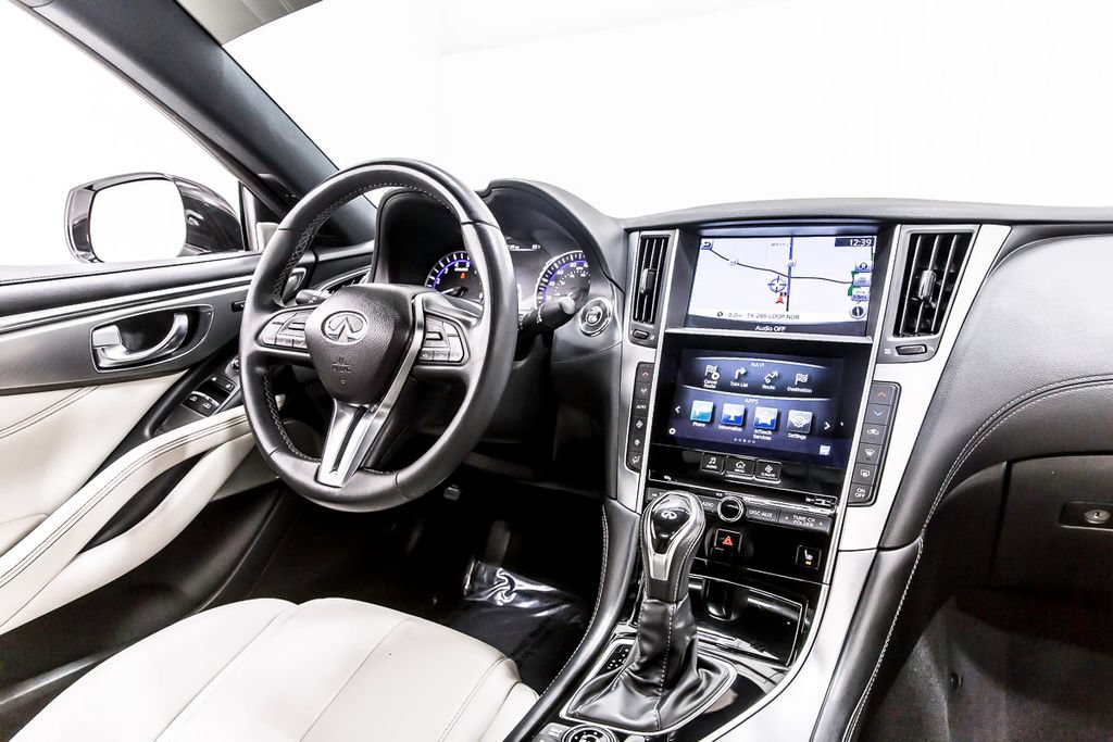 Used 2018 INFINITI Q60 3.0t Luxe w/ Sensory Package 3.0T Luxe RWD image 21