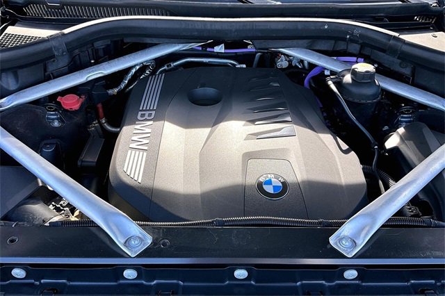 Used 2023 BMW X7 xDrive40i w/ Premium Package image 35