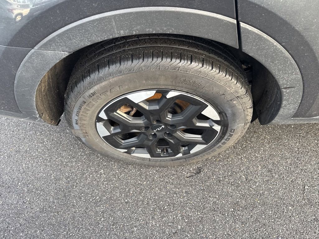 Used 2024 Kia Sorento S image 10