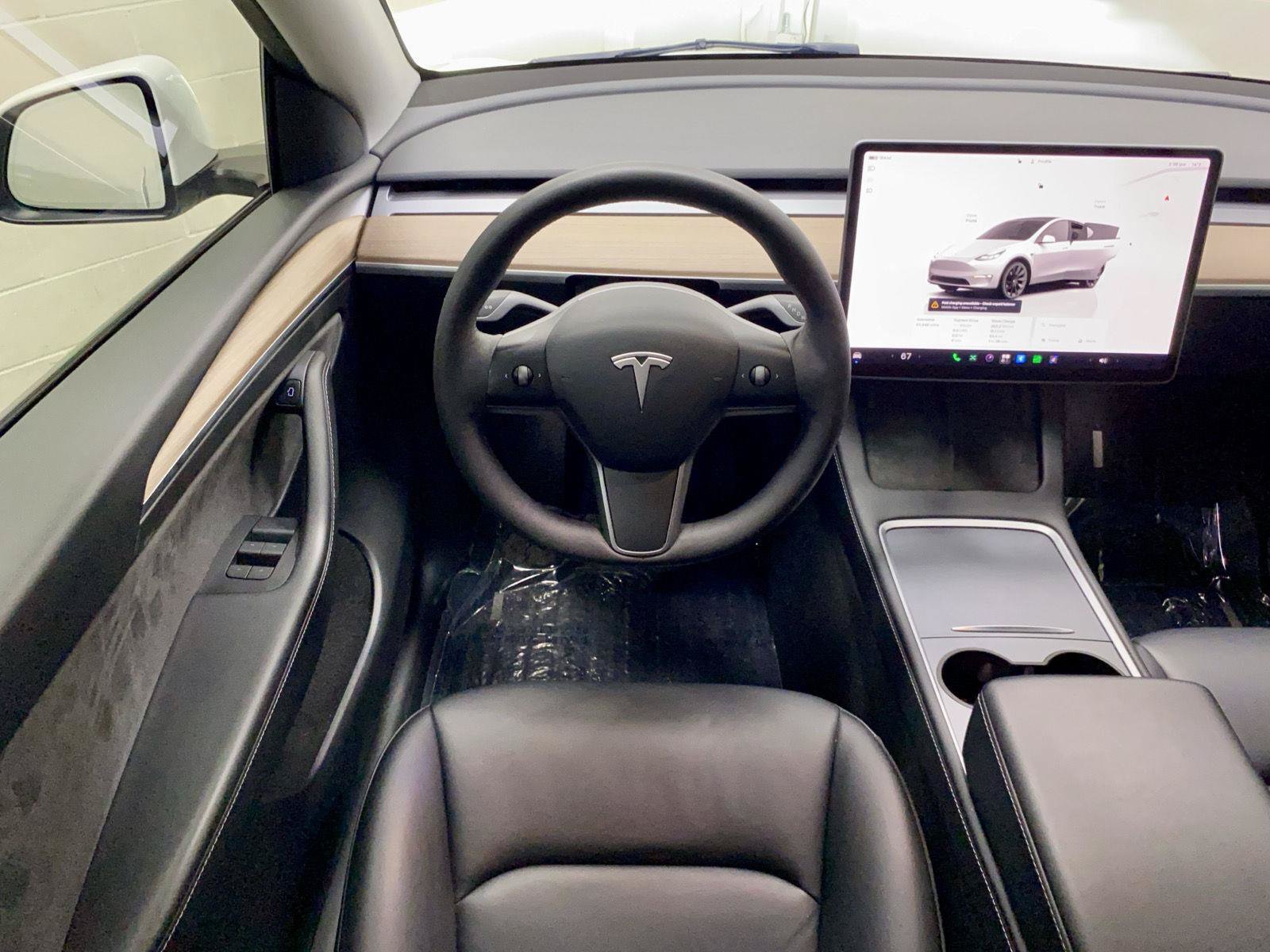 Used 2023 Tesla Model Y Long Range AWD/4WD image 2