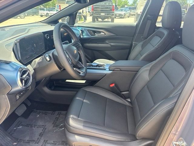 New 2026 Chevrolet Equinox EV LT AWD/4WD image 3