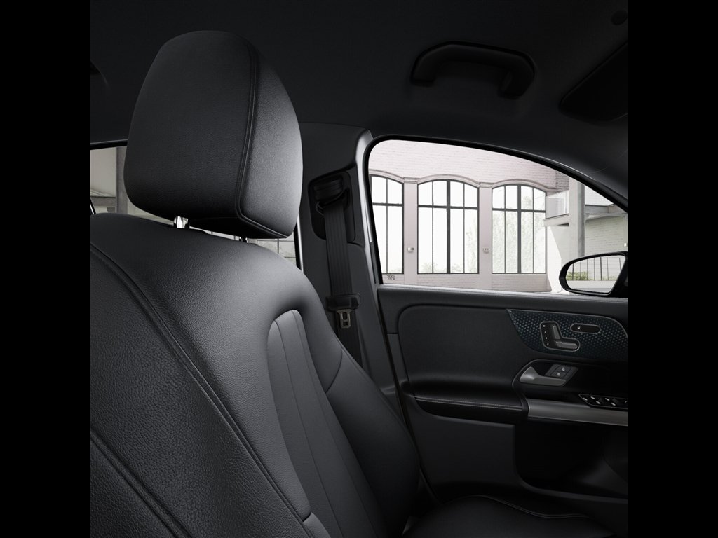 Certified 2026 Mercedes-Benz GLA 250 4MATIC image 43