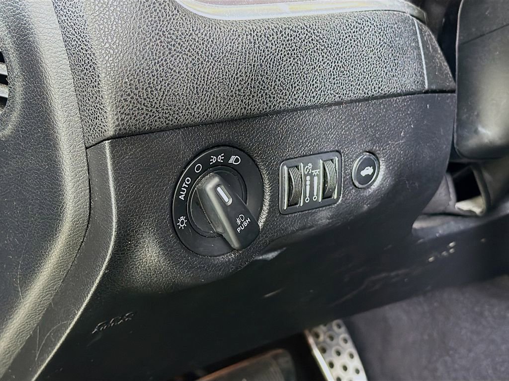 Used 2019 Dodge Charger GT image 11