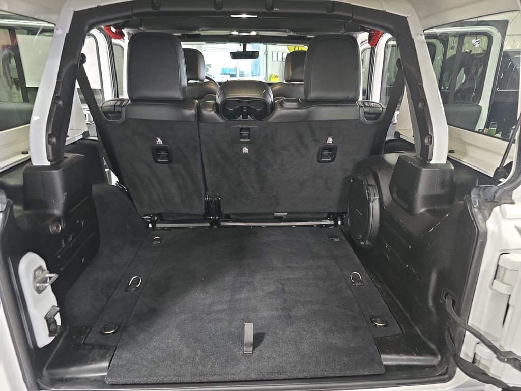 Used 2019 Jeep Wrangler Unlimited Rubicon AWD/4WD image 12