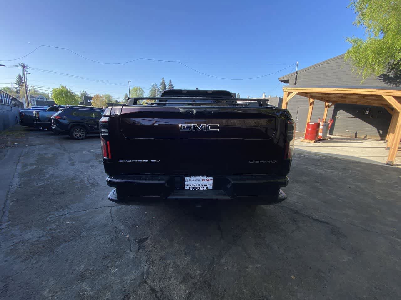 Used 2025 GMC Sierra EV Denali AWD/4WD image 5