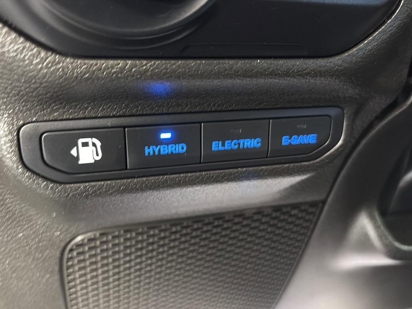 Used 2023 Jeep Wrangler Sahara w/ Cold Weather Group image 28