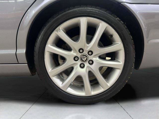 Used 2008 Jaguar XJ8 RWD image 48