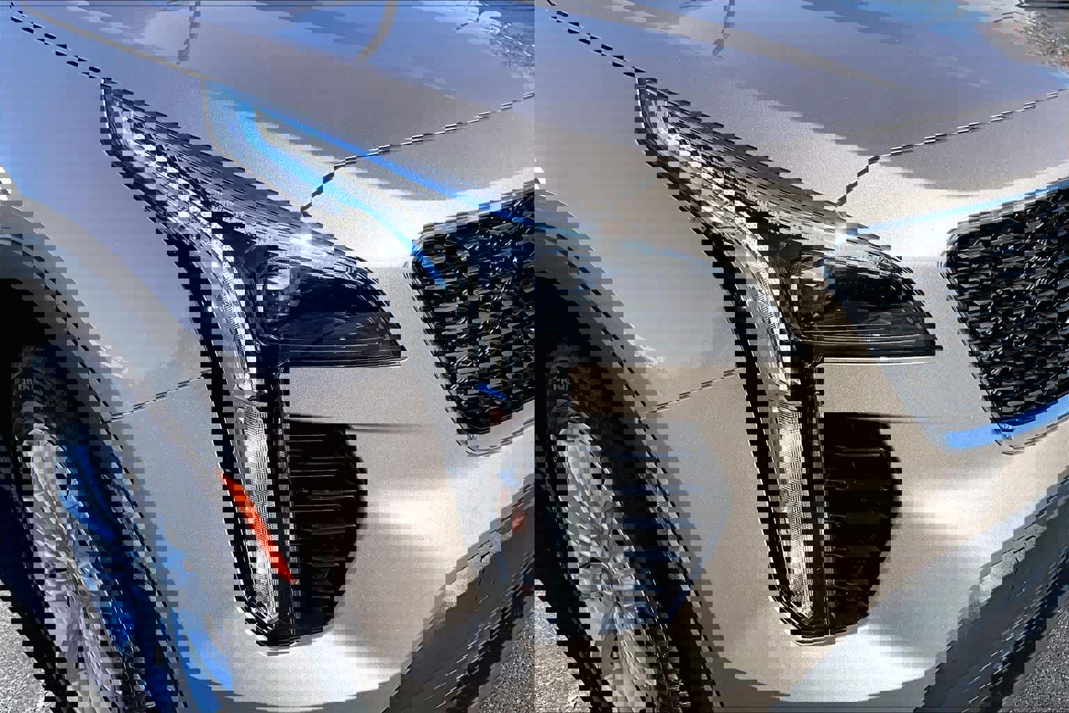 Used 2023 Cadillac XT4 Luxury w/ Cold Weather Package image 28