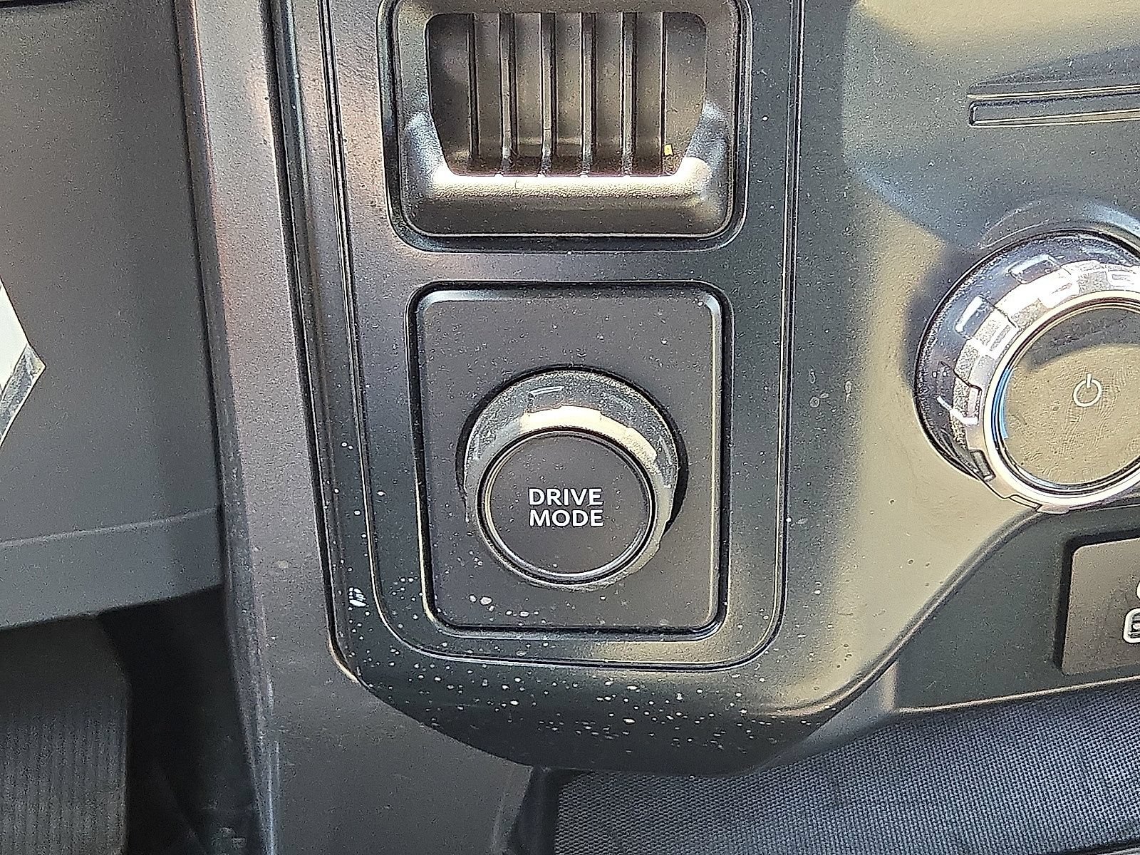 Used 2025 Ford F150 XLT w/ Equipment Group 301A Standard RWD image 31