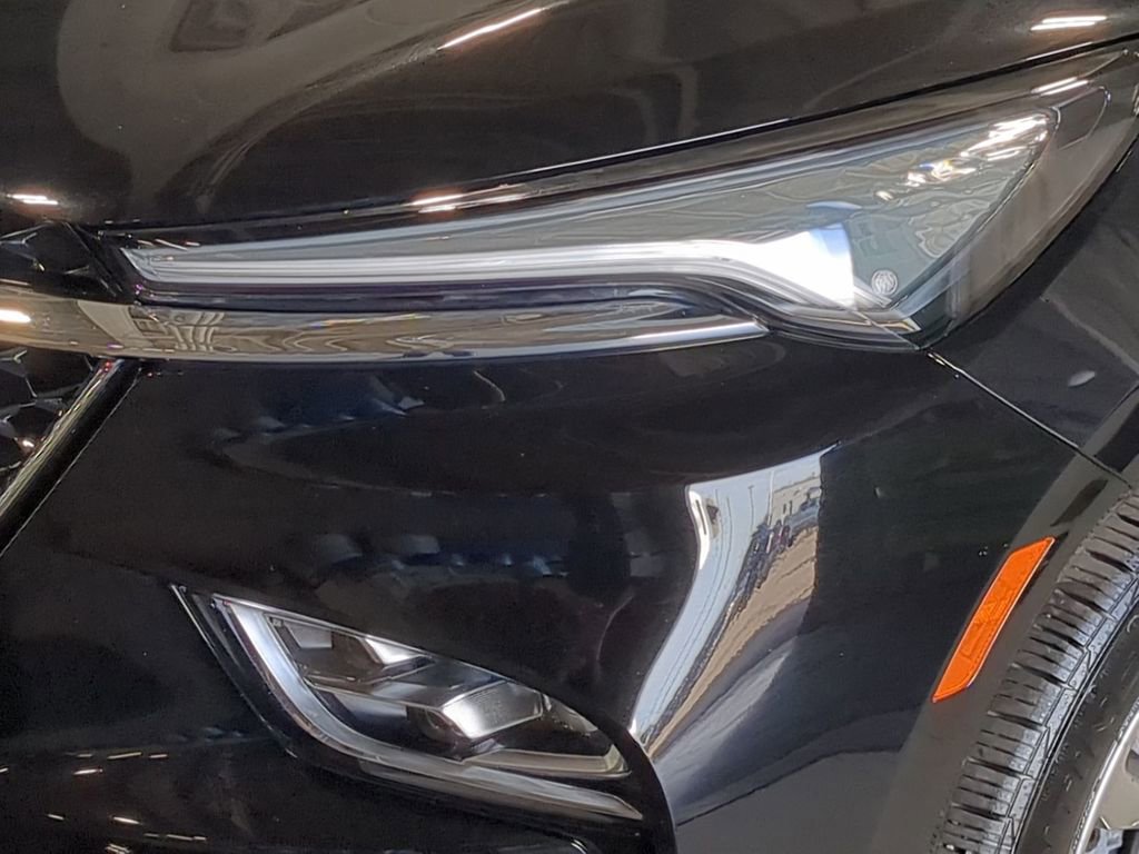 Used 2024 Buick Enclave Avenir w/ Avenir Technology Package AWD/4WD image 14
