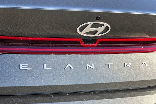 New 2026 Hyundai Elantra Blue image 9