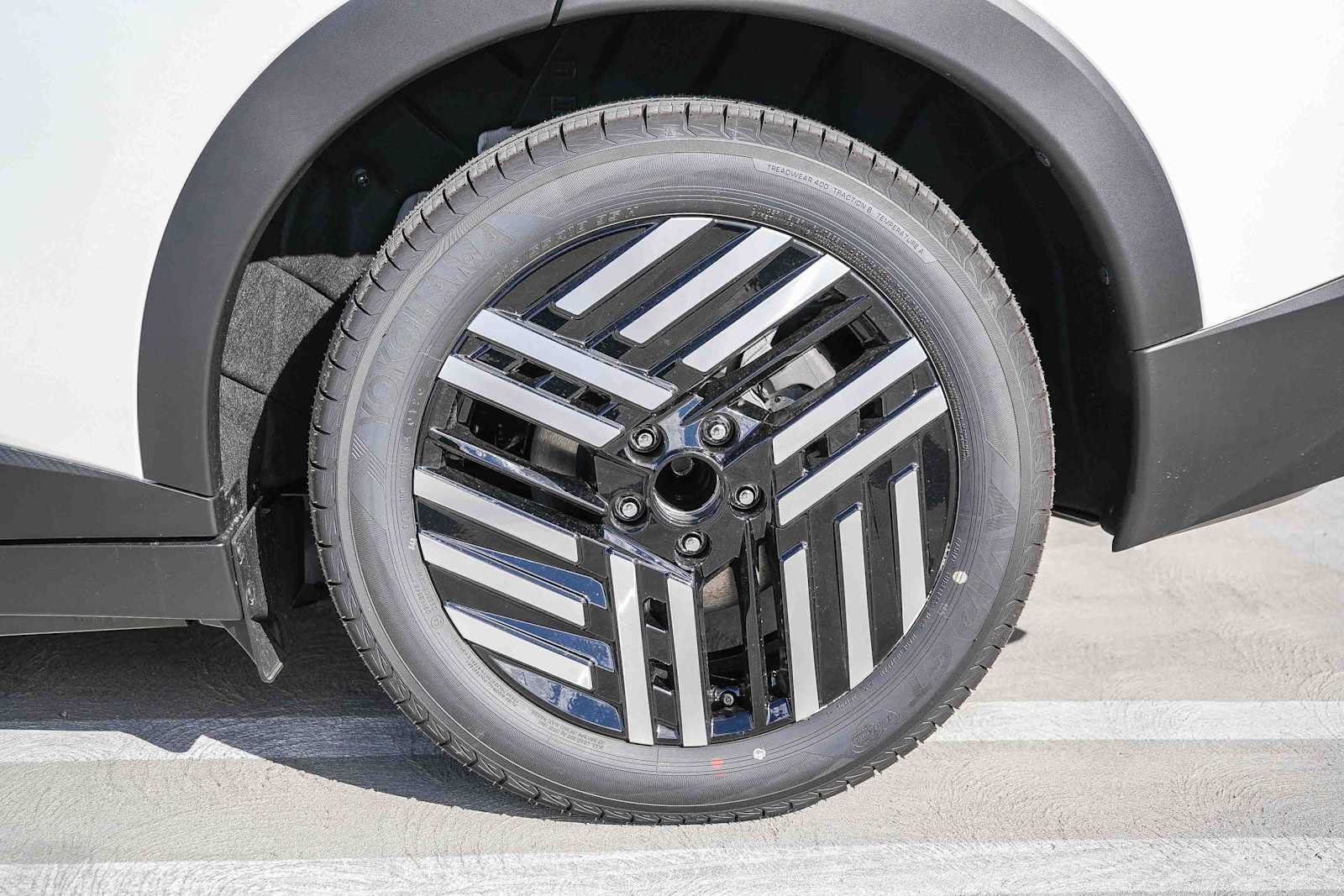 New 2026 Nissan Leaf SV+ w/ Floor Mat Package (SV+) FWD image 10