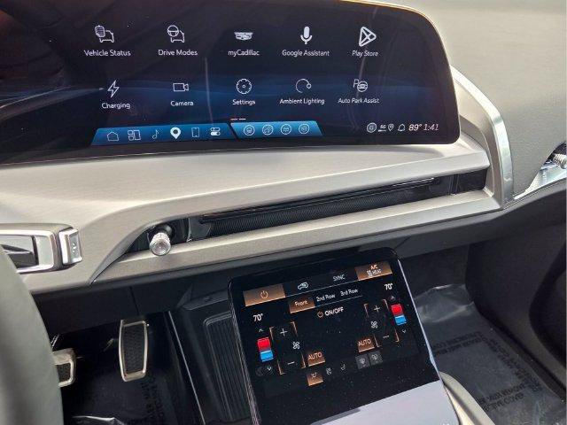 New 2027 Cadillac Vistiq Platinum AWD/4WD image 28
