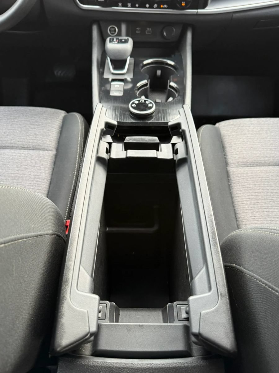 Used 2021 Nissan Rogue SV AWD/4WD image 32