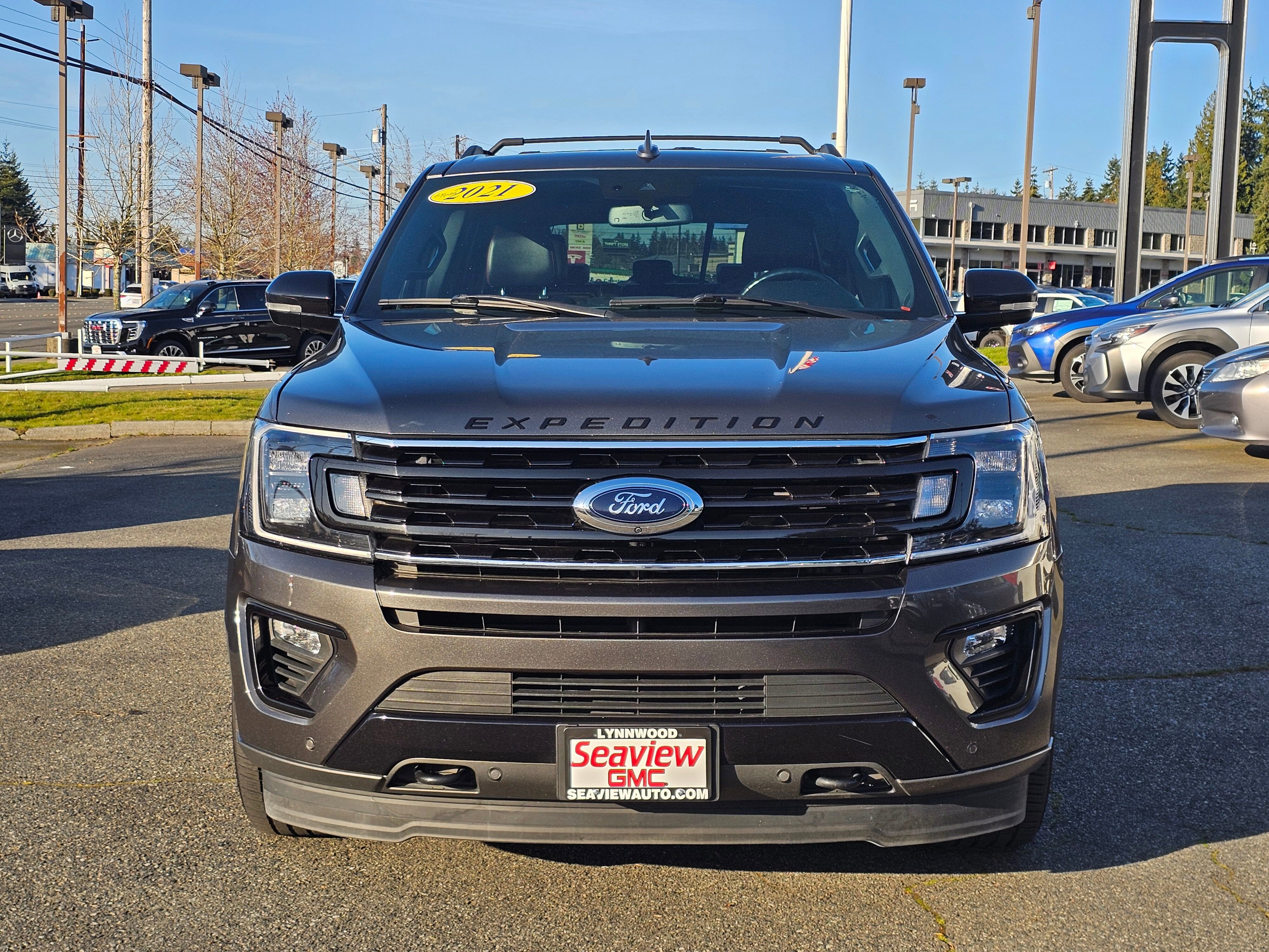 Used 2021 Ford Expedition Limited image 2