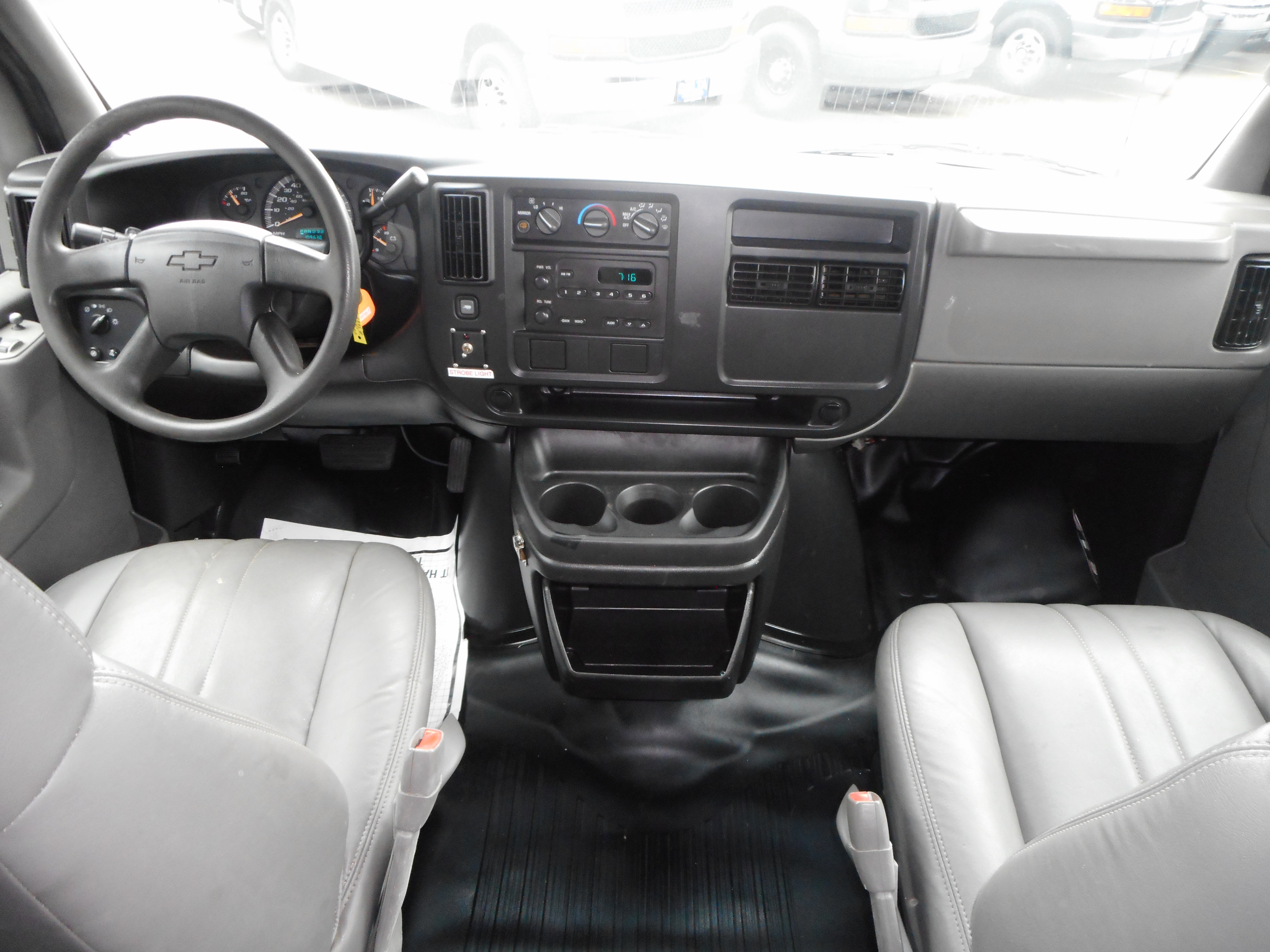 Used 2006 Chevrolet Express 2500 w/ Power and Light Package RWD image 19