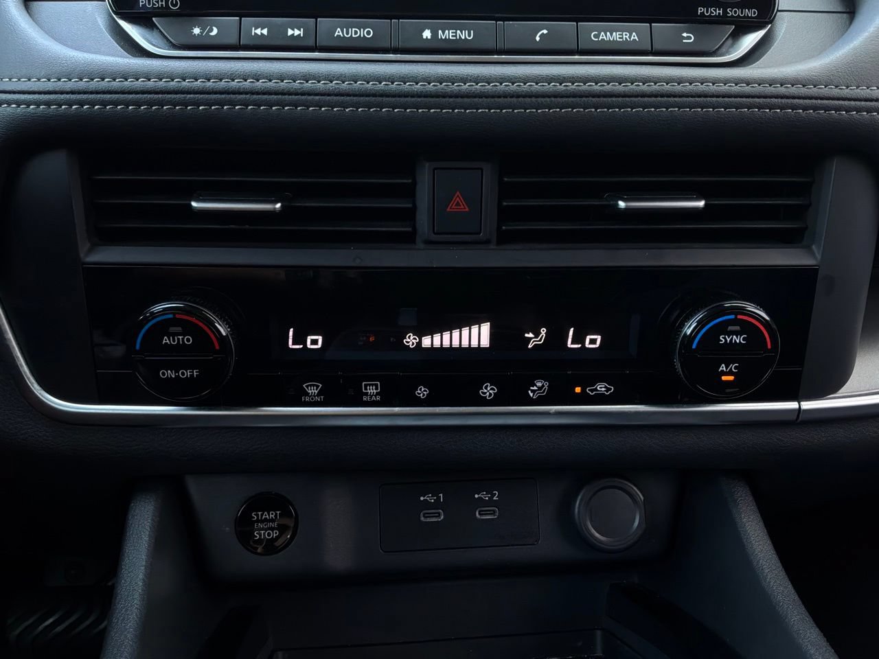 Used 2025 Nissan Rogue SV FWD image 28