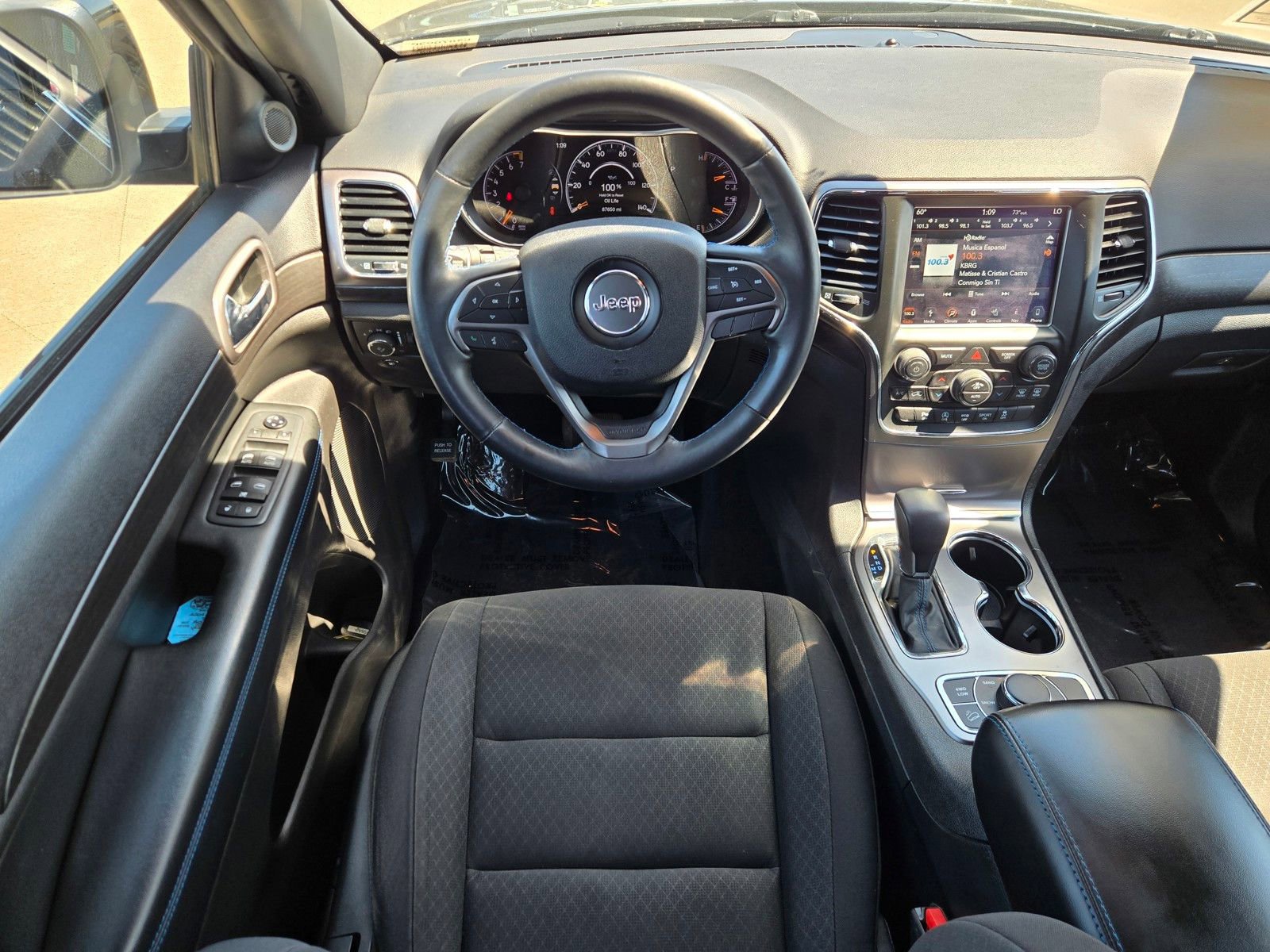 Used 2018 Jeep Grand Cherokee Laredo AWD/4WD image 12