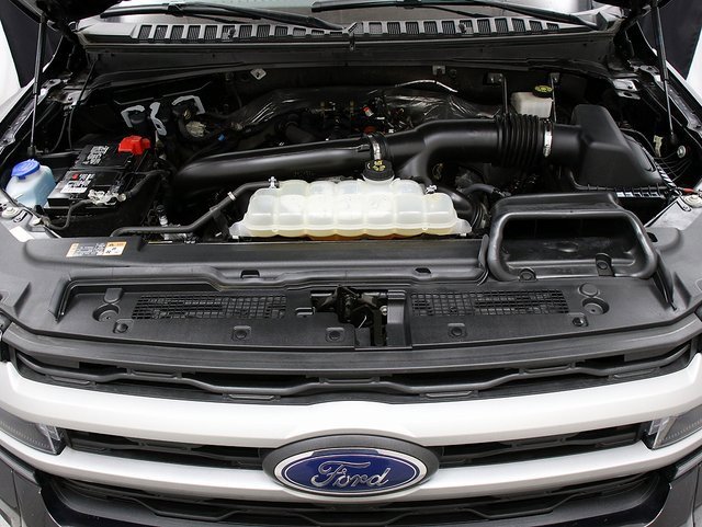 Used 2024 Ford Expedition Max XLT image 31