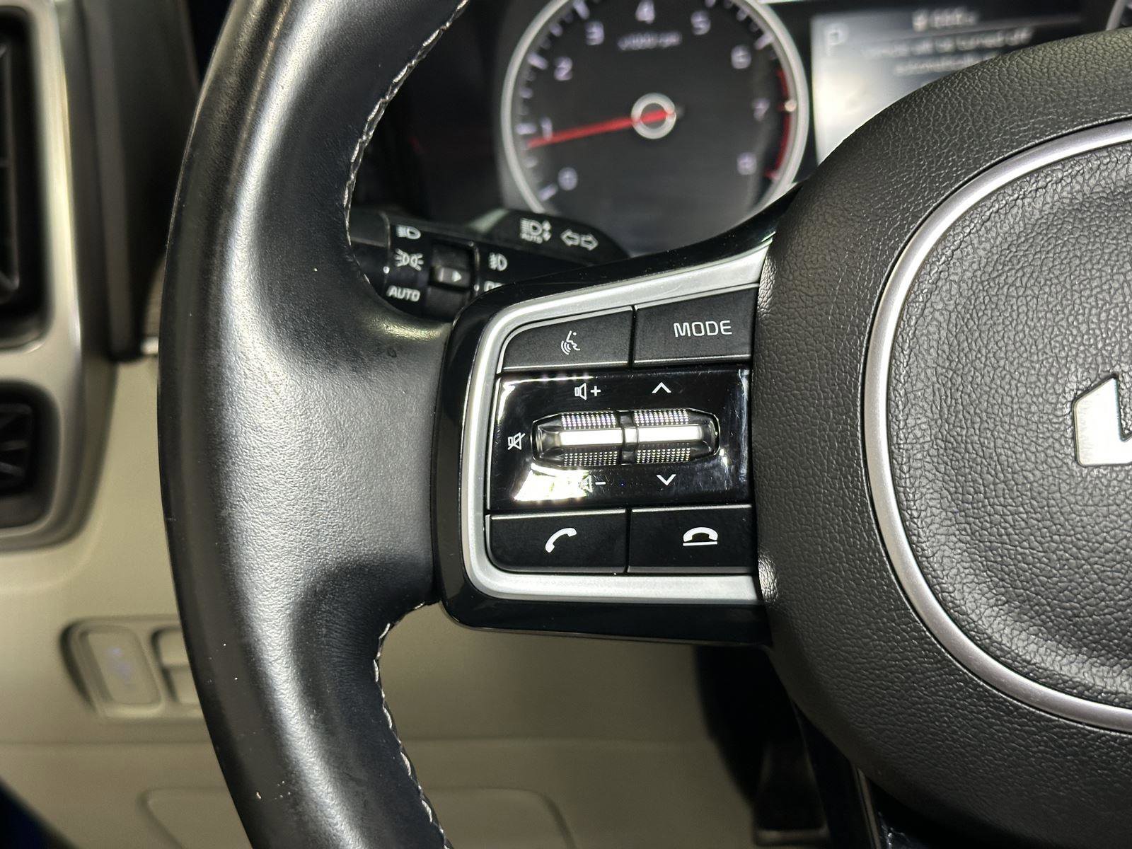 Used 2023 Kia Sorento EX w/ Panoramic Sunroof Package image 25