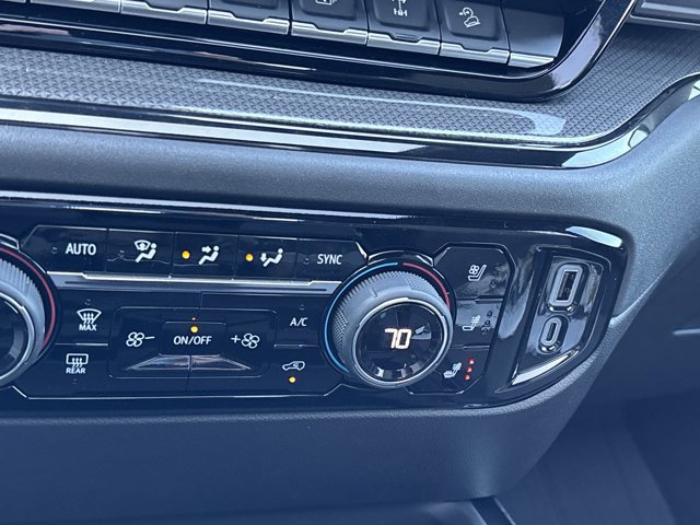 Used 2025 Chevrolet Silverado 2500 ZR2 w/ Technology Package image 42