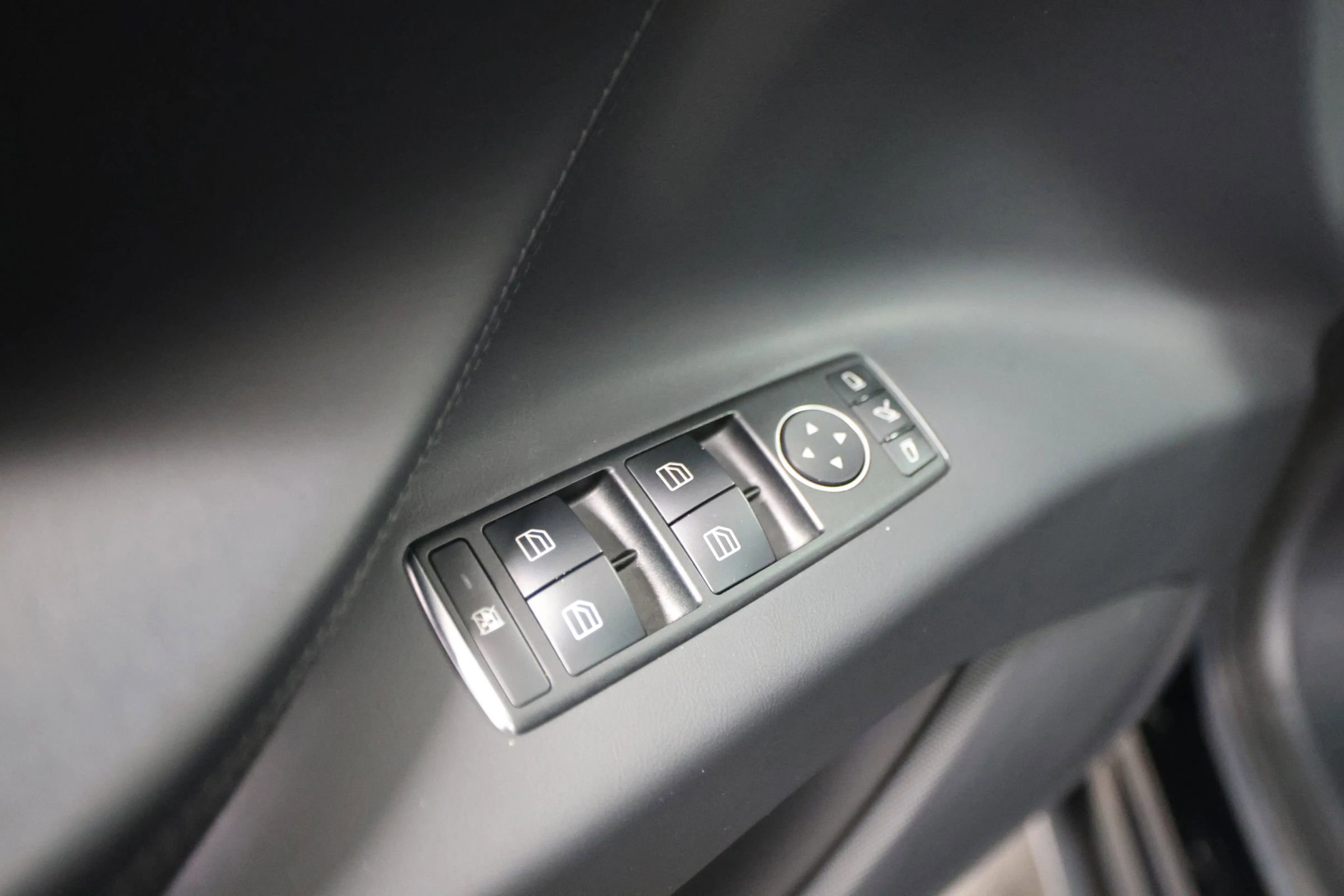 Used 2019 Tesla Model X Long Range AWD/4WD image 24