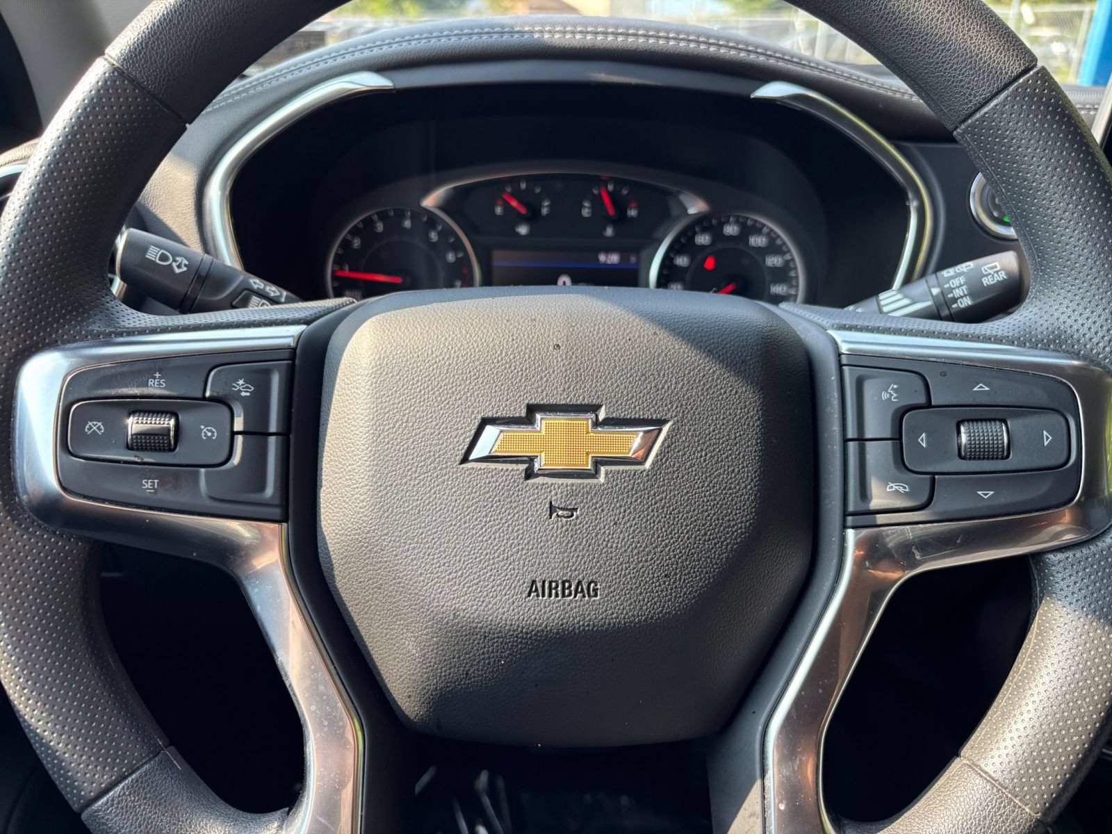 Used 2025 Chevrolet Blazer LT FWD image 24