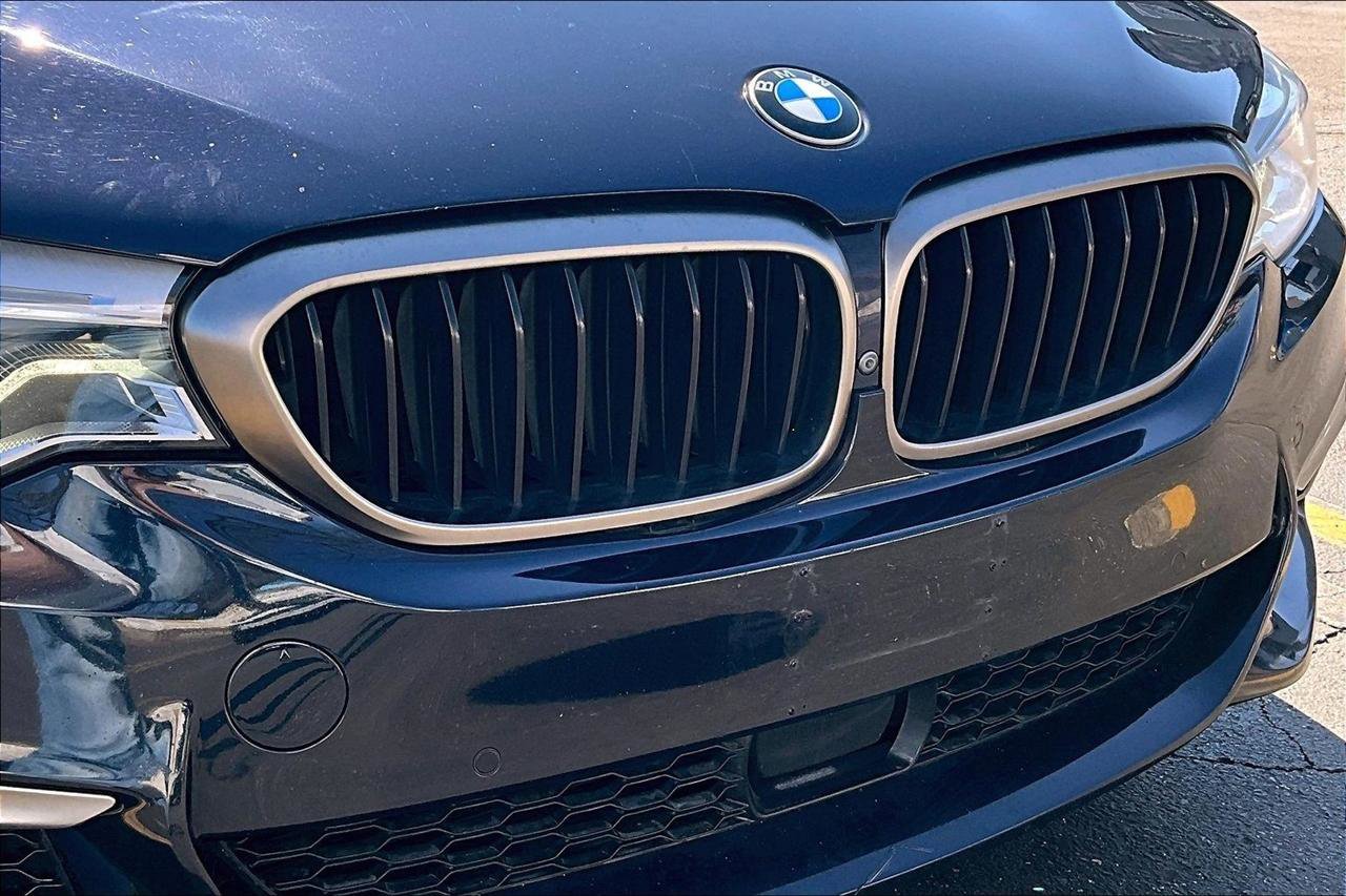 Used 2019 BMW M550i xDrive image 33