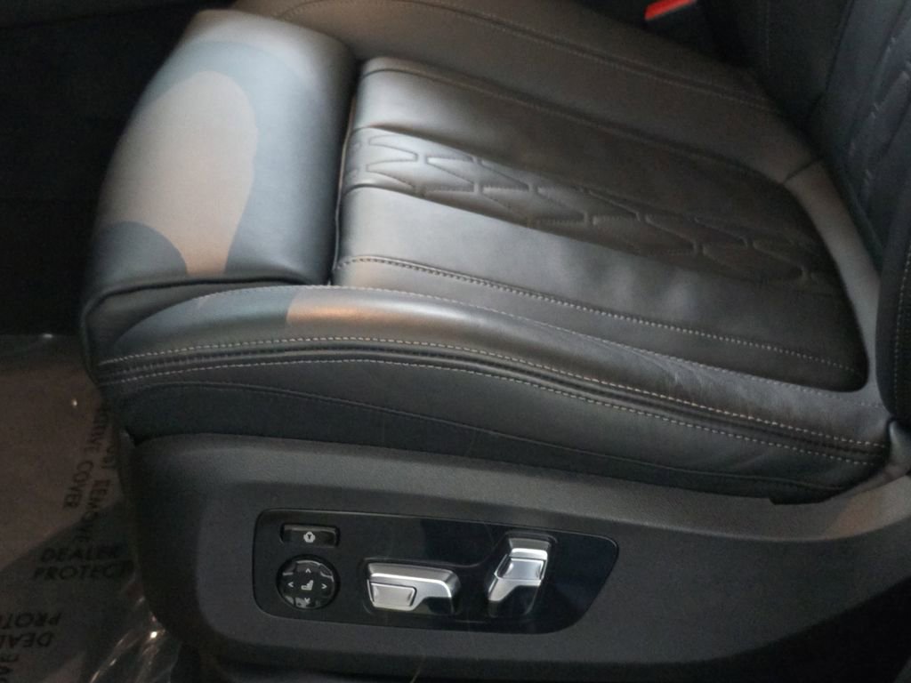 Used 2023 BMW X6 xDrive40i w/ Premium Package AWD/4WD image 31