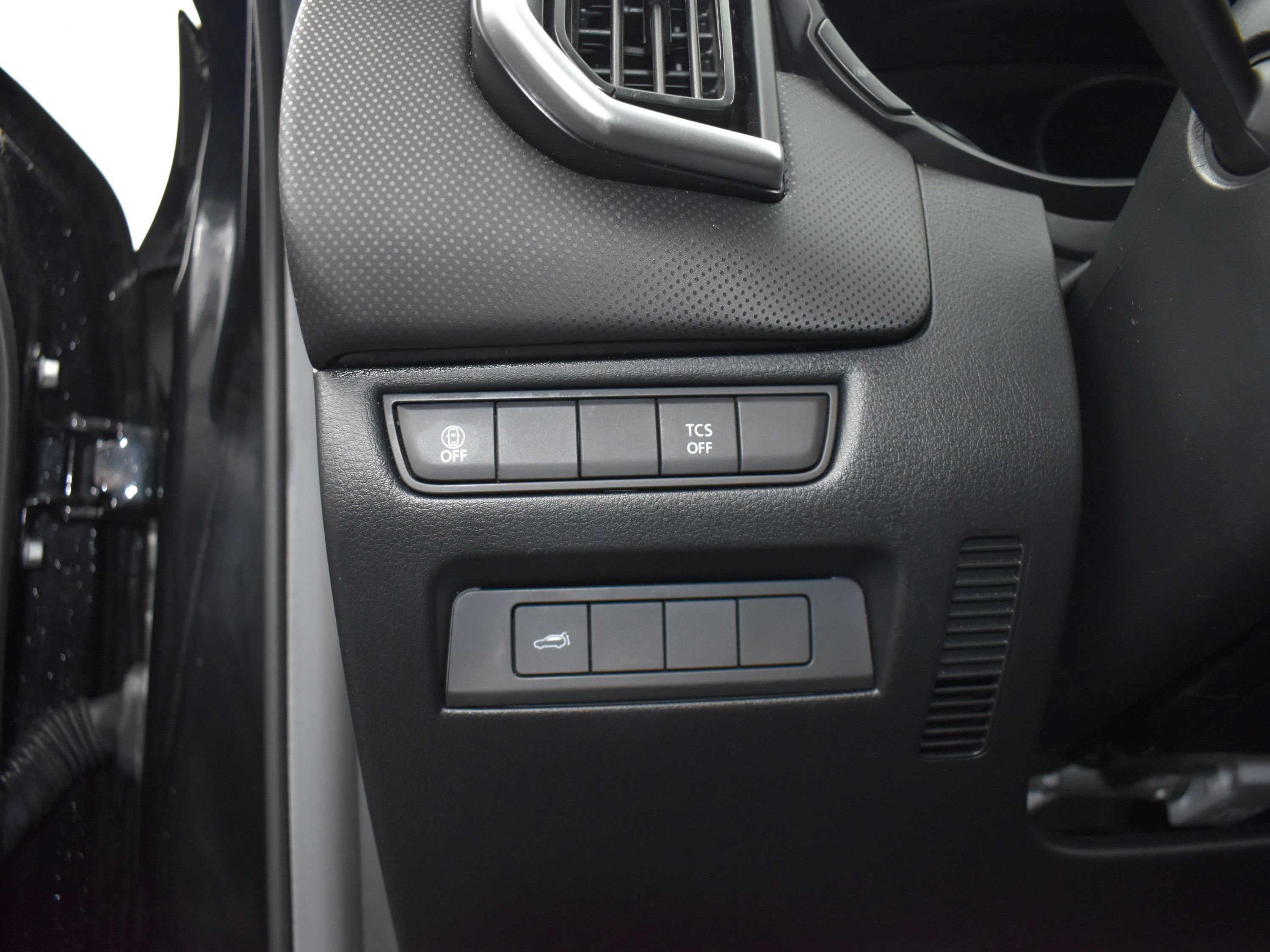 Used 2024 MAZDA CX-50 AWD 2.5 S w/ Preferred Package image 17